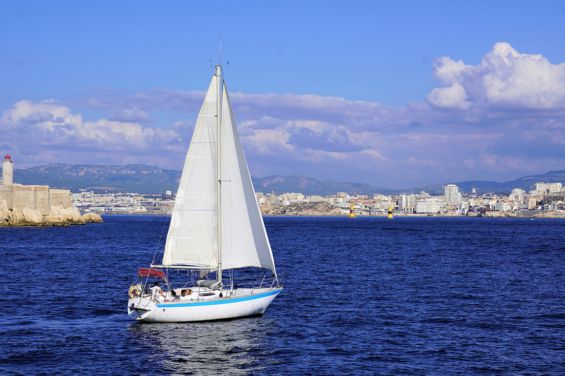 50 Yachting Quotes to Stir Your Seafaring Soul